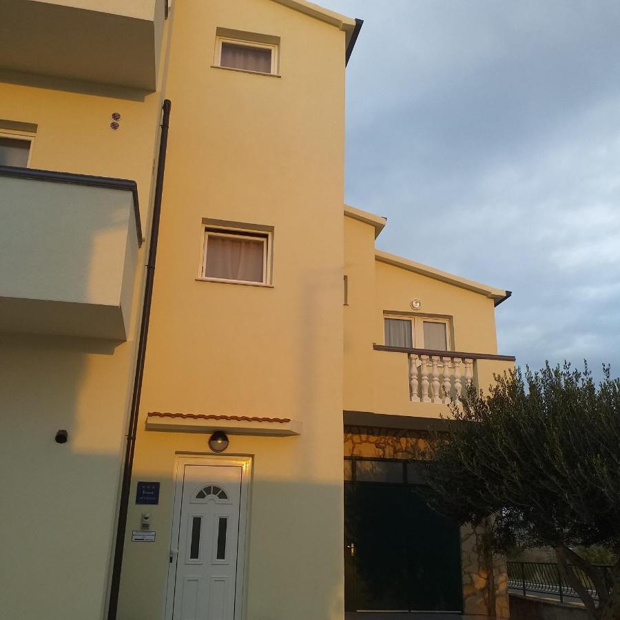 Apartments Mira Jadrtovac Экстерьер фото