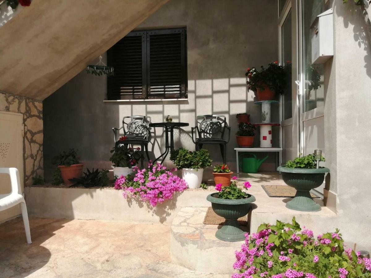 Apartments Mira Jadrtovac Экстерьер фото